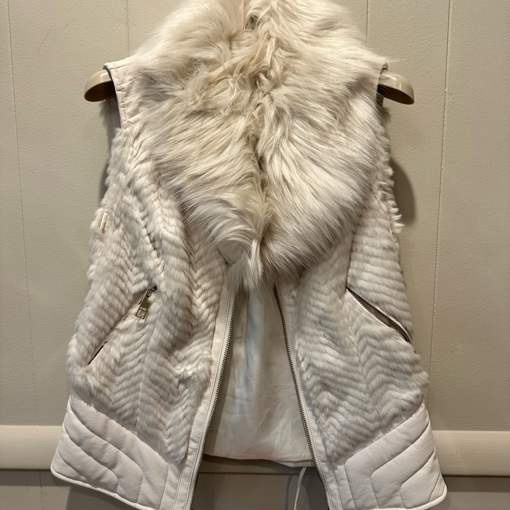 Guess White Quilted Faux Fur Vest